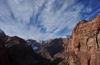 Até as montanhas ficam pequenas sob o belíssimo céu do Zion National Park, em Utah, nos Estados Unidos